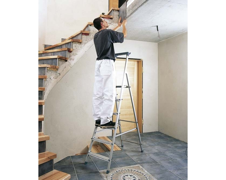 Scana S stojací žebřík s odkládací miskou v praxi