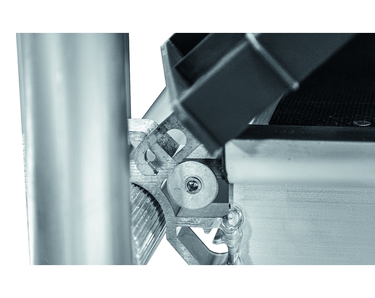 Detail na PaxTower S-PLUS 1T