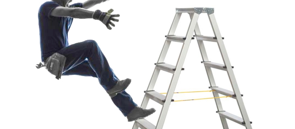 Bezpečnost při práci na žebříku: Jak minimalizovat riziko pádu?